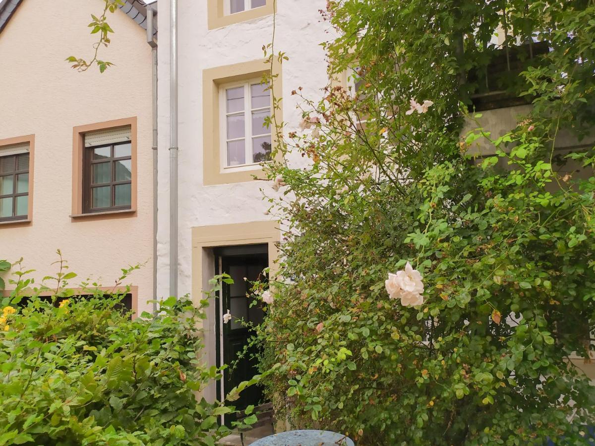 Living-In-History: Meister Carl Apartment Dudeldorf Exterior foto